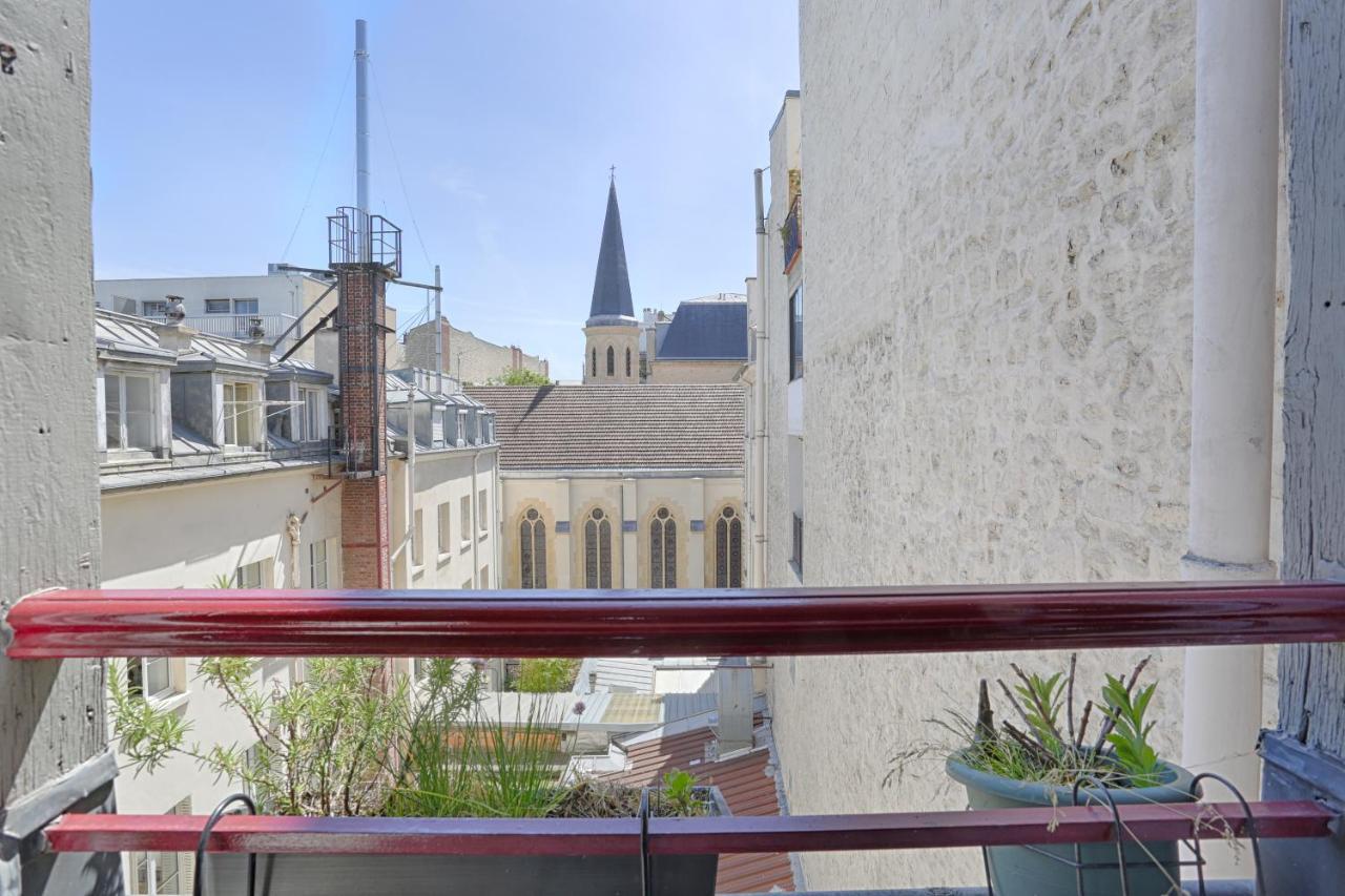 St Dom Gauche - 7 - Place * Parigi